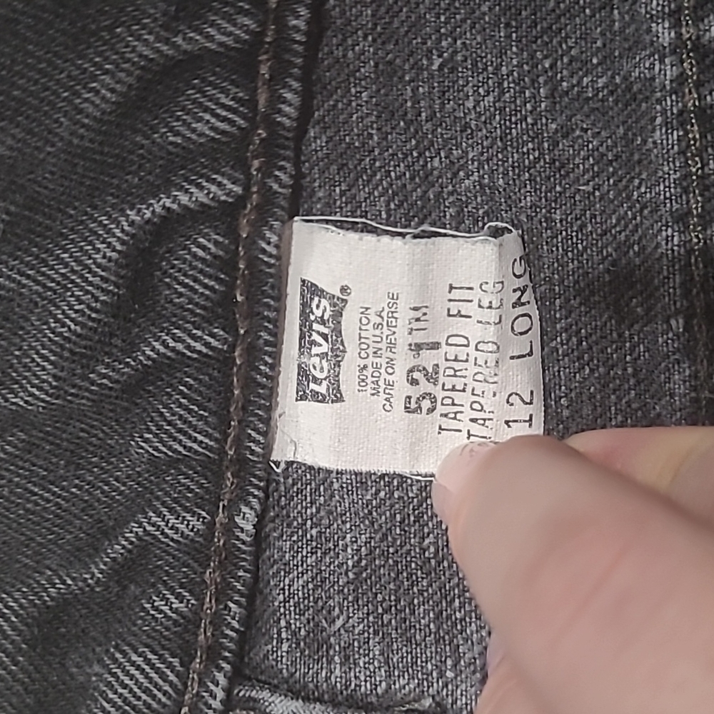 Levi's 521 Tapered High Waisted Shorts - Picture 5 of 10
